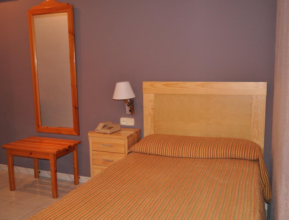 Hotel Los Rosales Almansa Quarto foto