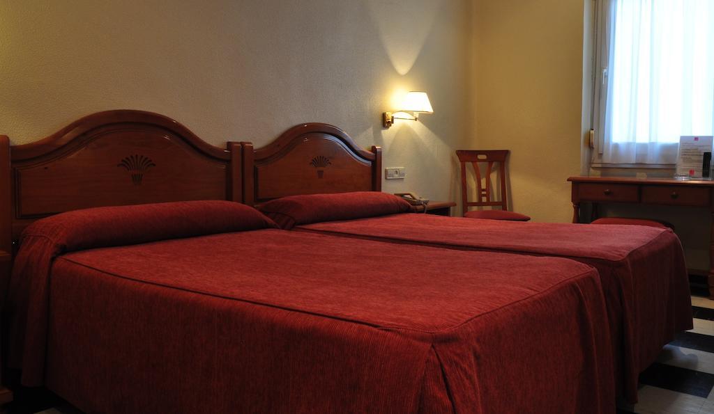 Hotel Los Rosales Almansa Quarto foto